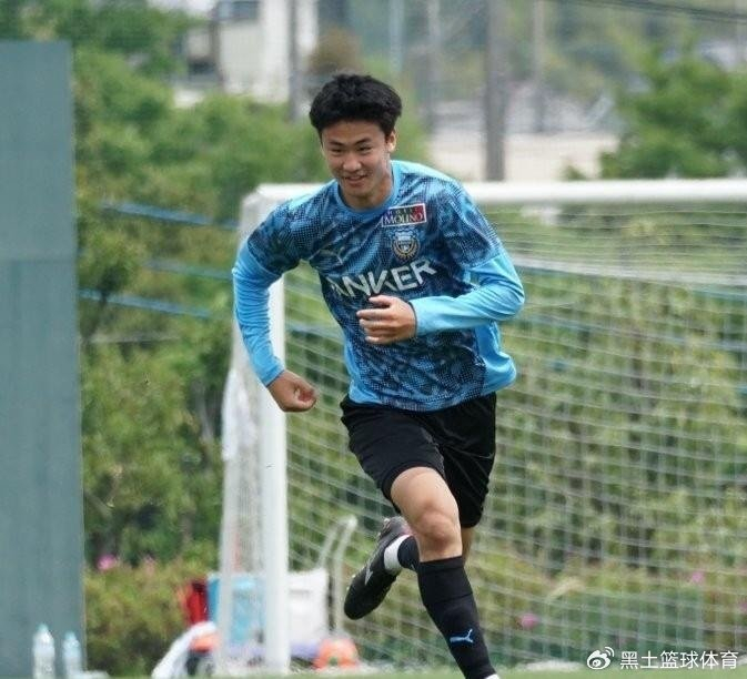 开云体育网址-19岁边后卫放弃中国籍加入日本籍 名记：国足没弄过来 太可惜了|关德晴|川崎前锋|川崎前锋官方|J联赛|青训_新浪体育_新浪新闻